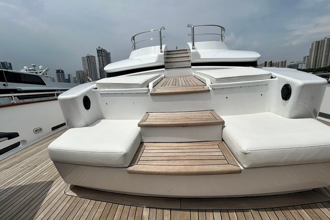 Euroyacht Planet 125S - Bridgedeck Sunbathing area