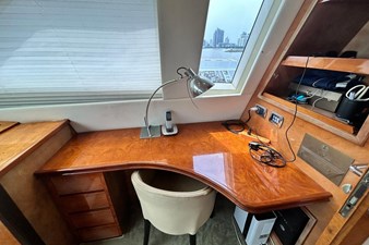 Euroyacht Planet 125S - Captain's desk