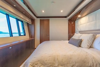 32M Princess (2013) - Double Cabin, Lower deck