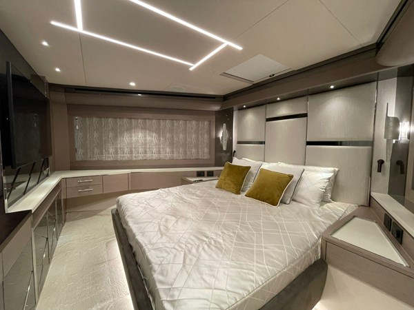 Sunseeker 88 - Master's Cabin