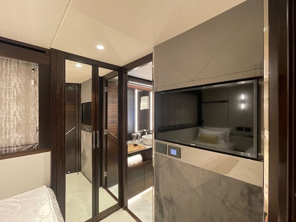 Sunseeker 88 - Interiors