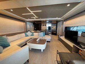 Sunseeker 88 - Main Saloon