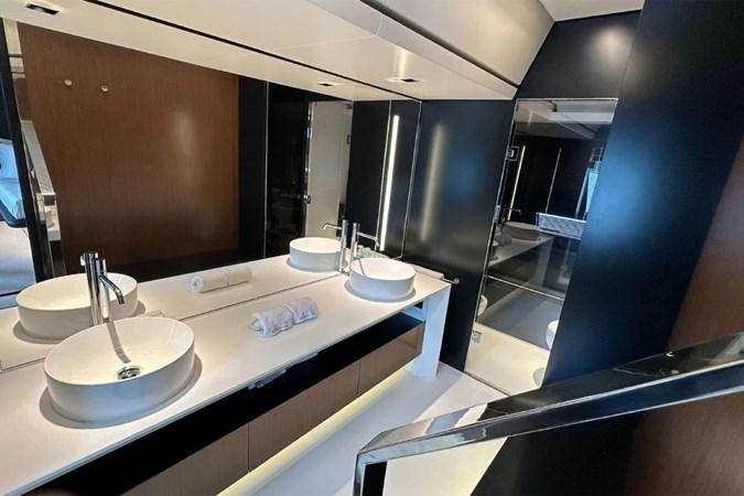 Riva Corsaro 102 - Master's Cabin Ensuite