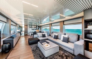 26m Ferretti 850 - Main Saloon