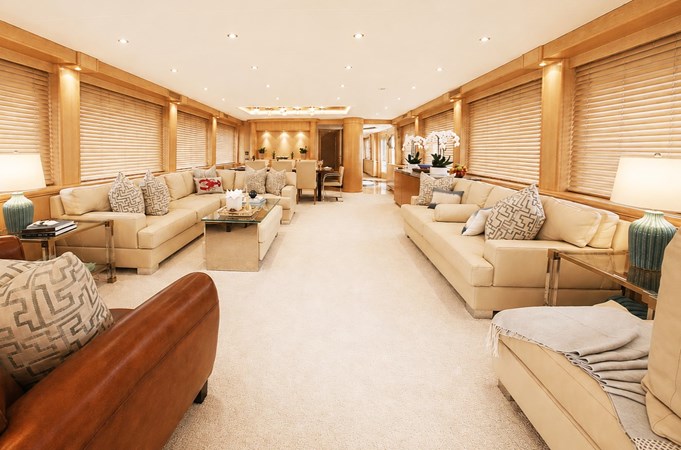 005 Main Deck Salon