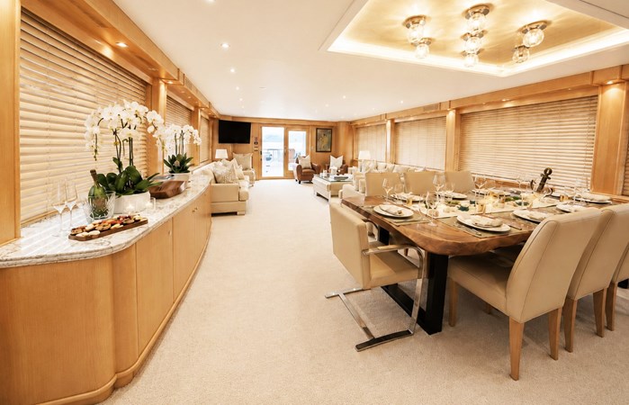 006 Main Deck Salon