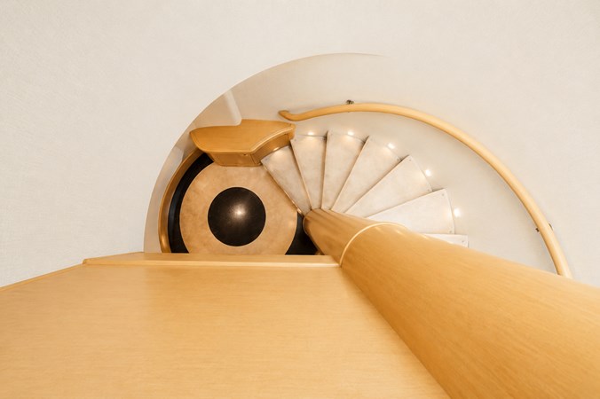 033 Forward Staircase to Two Forward Lower VIP Guest Staterooms