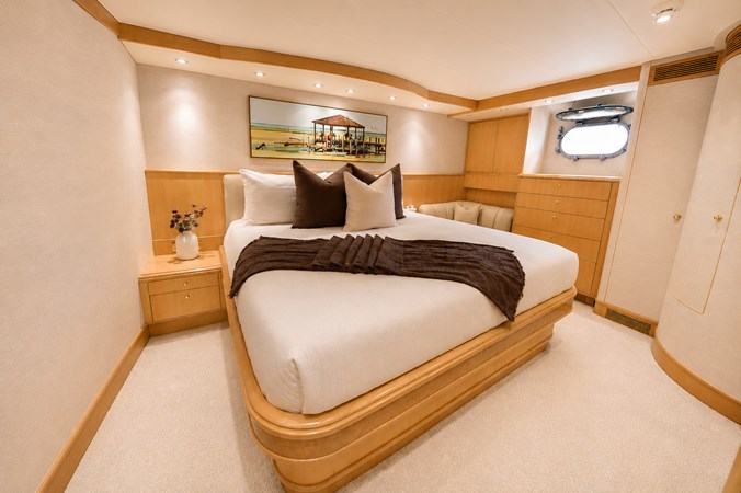 041 Lower Deck Aft Port Guest Stateroom
