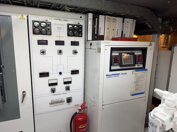 063 Engine Room