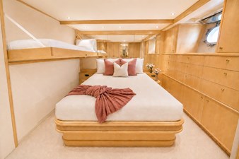 035 Lower Deck Forward Port VIP Guest Stateroom