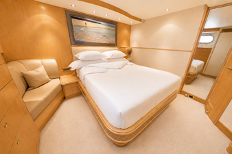 038 Lower Deck Forward Starboard VIP Guest State Room