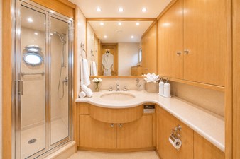 044 Lower Deck Aft Starboard Guest Stateroom Ensuite
