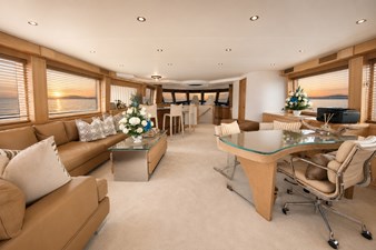 045 Skylounge Facing Forward