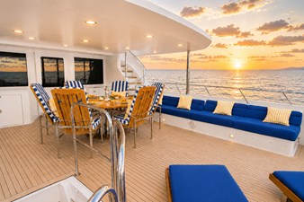 053 Skylounge Aft Deck
