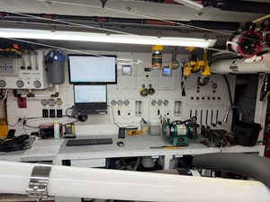 064 Engine Room