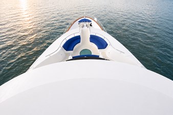 065 Flybridge View of Forward Bow area