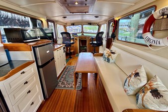 Saloon Forward