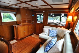 Salon Looking Aft