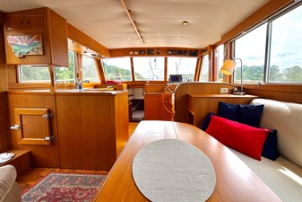 Saloon Forward