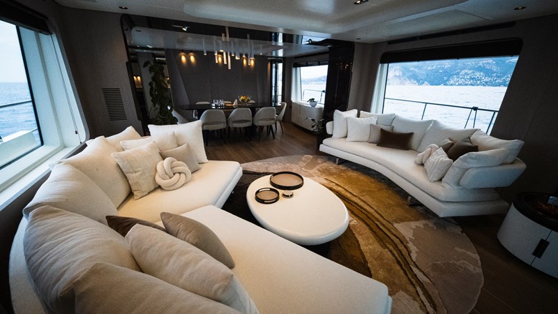 ANA Yacht-43