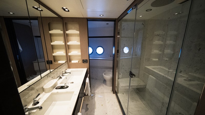 ANA Yacht-36