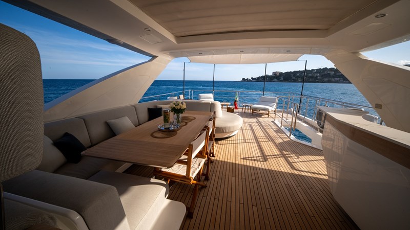 ANA Yacht-172