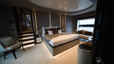 ANA Yacht-34