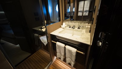ANA Yacht-9