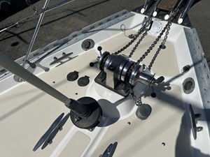Paciific-Seacraft-40-2002 Windlass