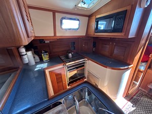 Pacific-Seacraft-40-2002 Galley Stove/Lower Freezer