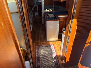 Pacific-Seacraft-40-2002 Entry to Salon