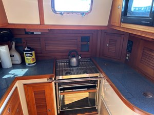Pacific-Seacraft-40-2002 Galley Stove