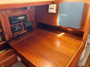Pacific-Seacraft-40-2002 Nav Station