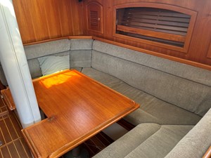 Pacific-Seacraft-40-2002 Dinette