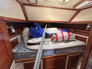 Pacific-Seacraft-40-2002 Forward Stateroom