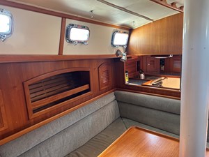 Pacific-Seacraft-40-2002 Dinette Strb looking Aft