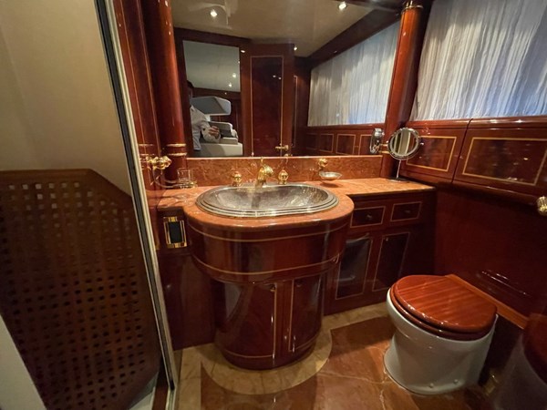 Mangusta 72
