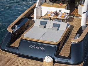 Main deck aft sunbed