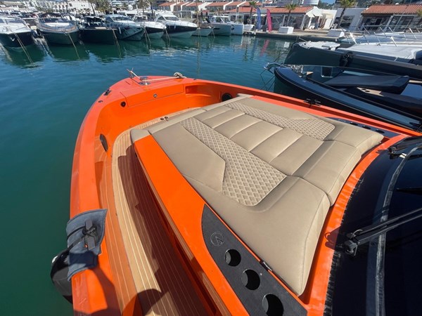 9_Vanquish VQ52