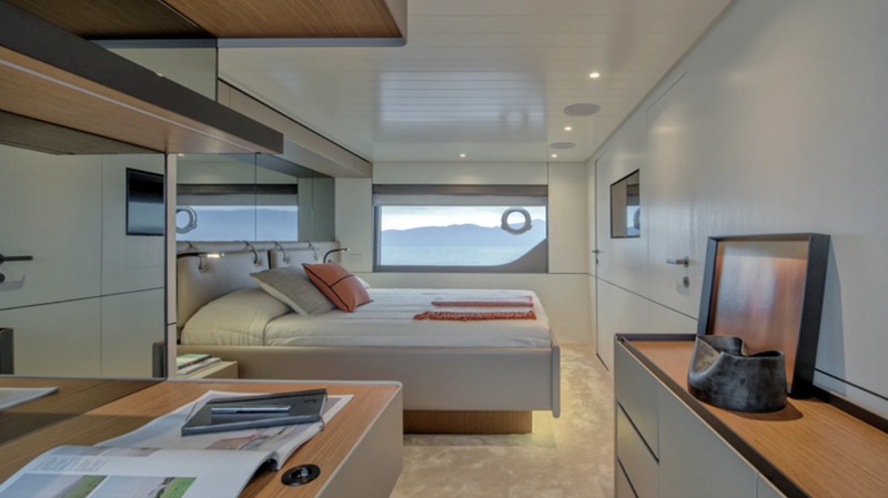 BGX73 master stateroom