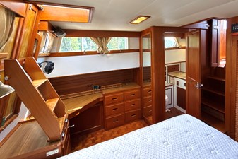 Aft Stateroom Port Head
