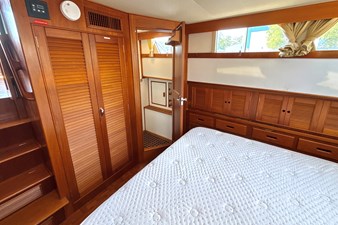 Aft Stateroom Starboard Stall Shower