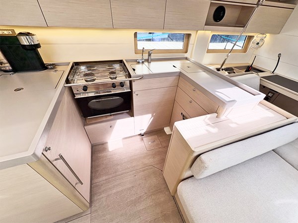 2020 Beneteau Oceanis 51.1, AVANT