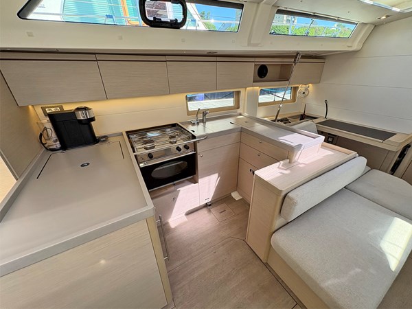 2020 Beneteau Oceanis 51.1, AVANT