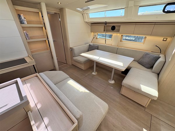 2020 Beneteau Oceanis 51.1, AVANT