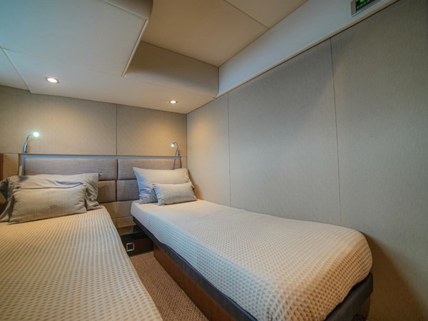 50 Fairline 2014 Cruiser
