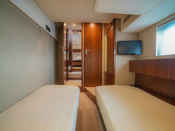 50 Fairline 2014 Cruiser