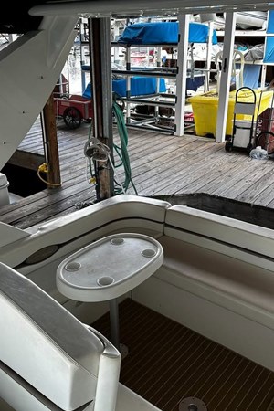 Cockpit Lounge
