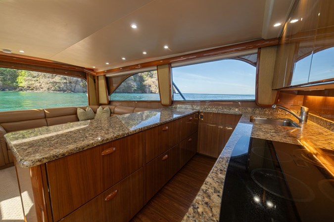 2006 Viking 56