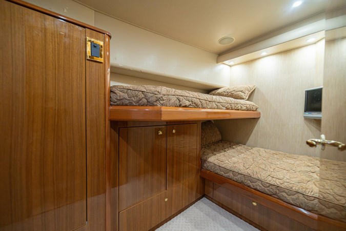 2006 Viking 56